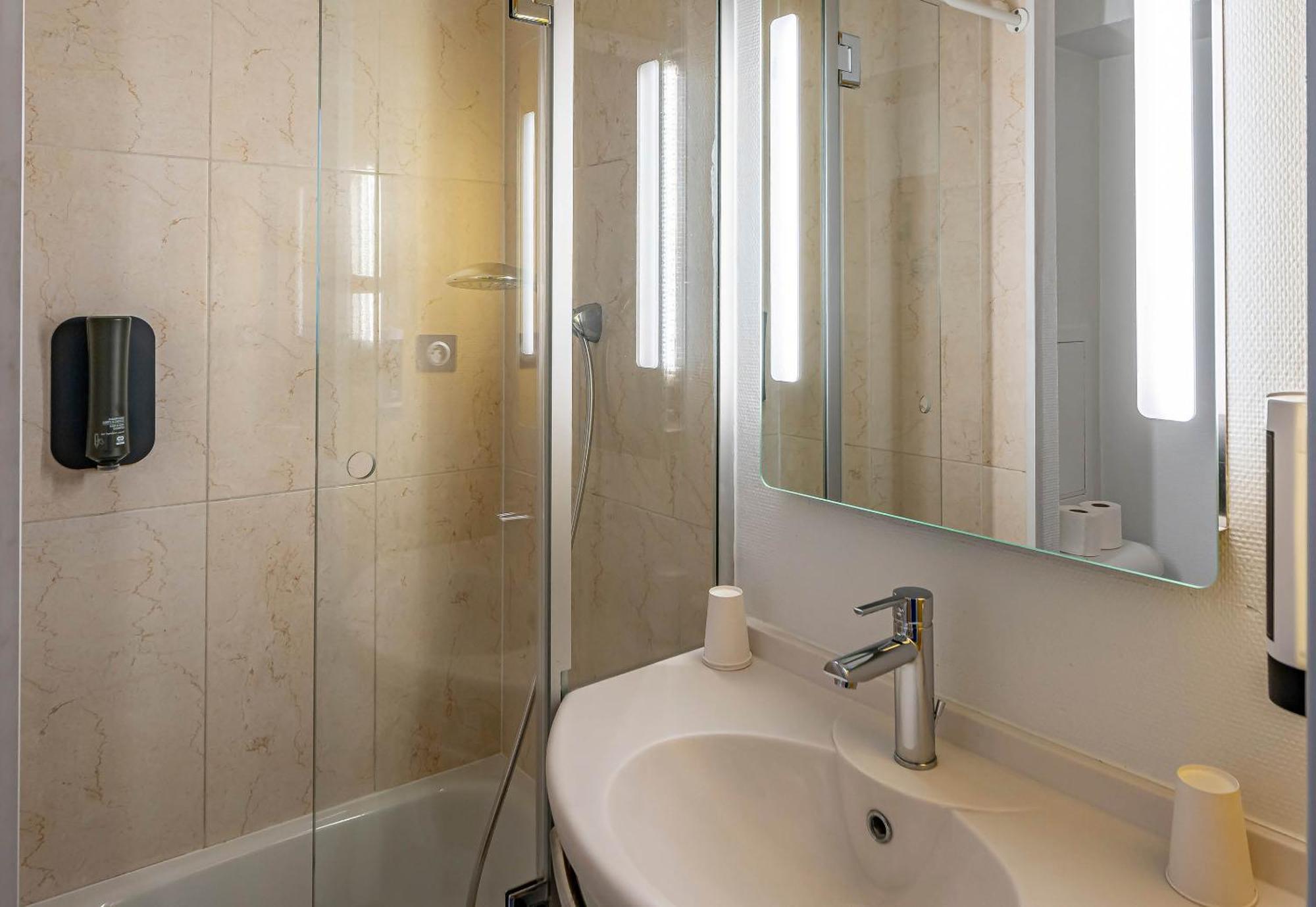 B&B Hotel Bordeaux Lac Sur Bruges Esterno foto