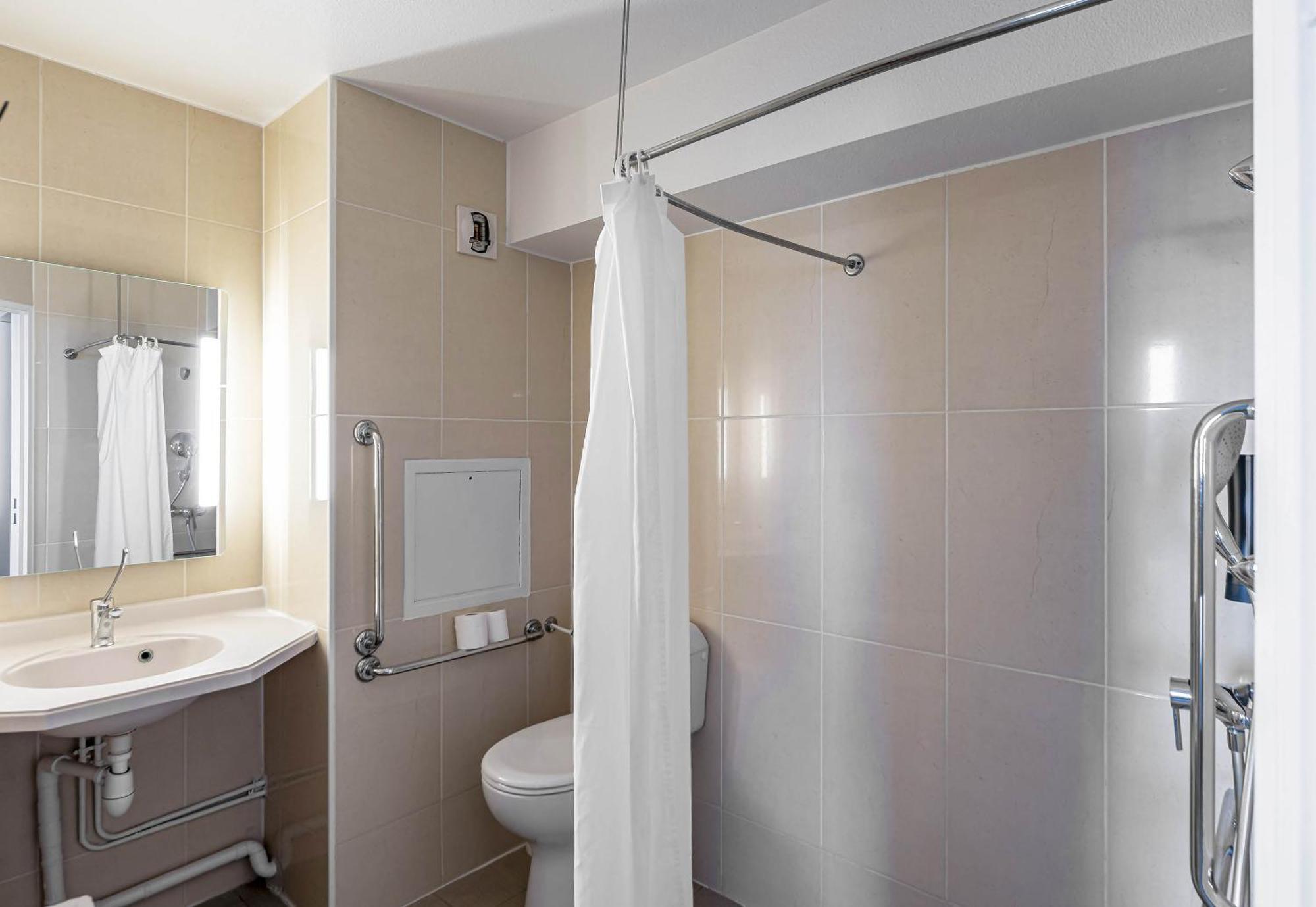 B&B Hotel Bordeaux Lac Sur Bruges Esterno foto